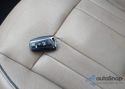 2015 Hyundai Genesis 3.8 z USA, uszkodzony, nr VIN KMHGN4JEXFU014969